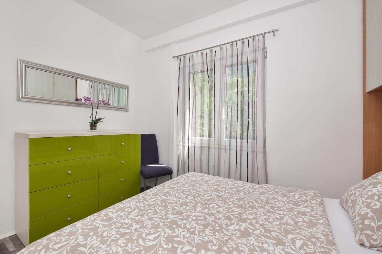 Apartment Maslina Makarska Exteriör bild