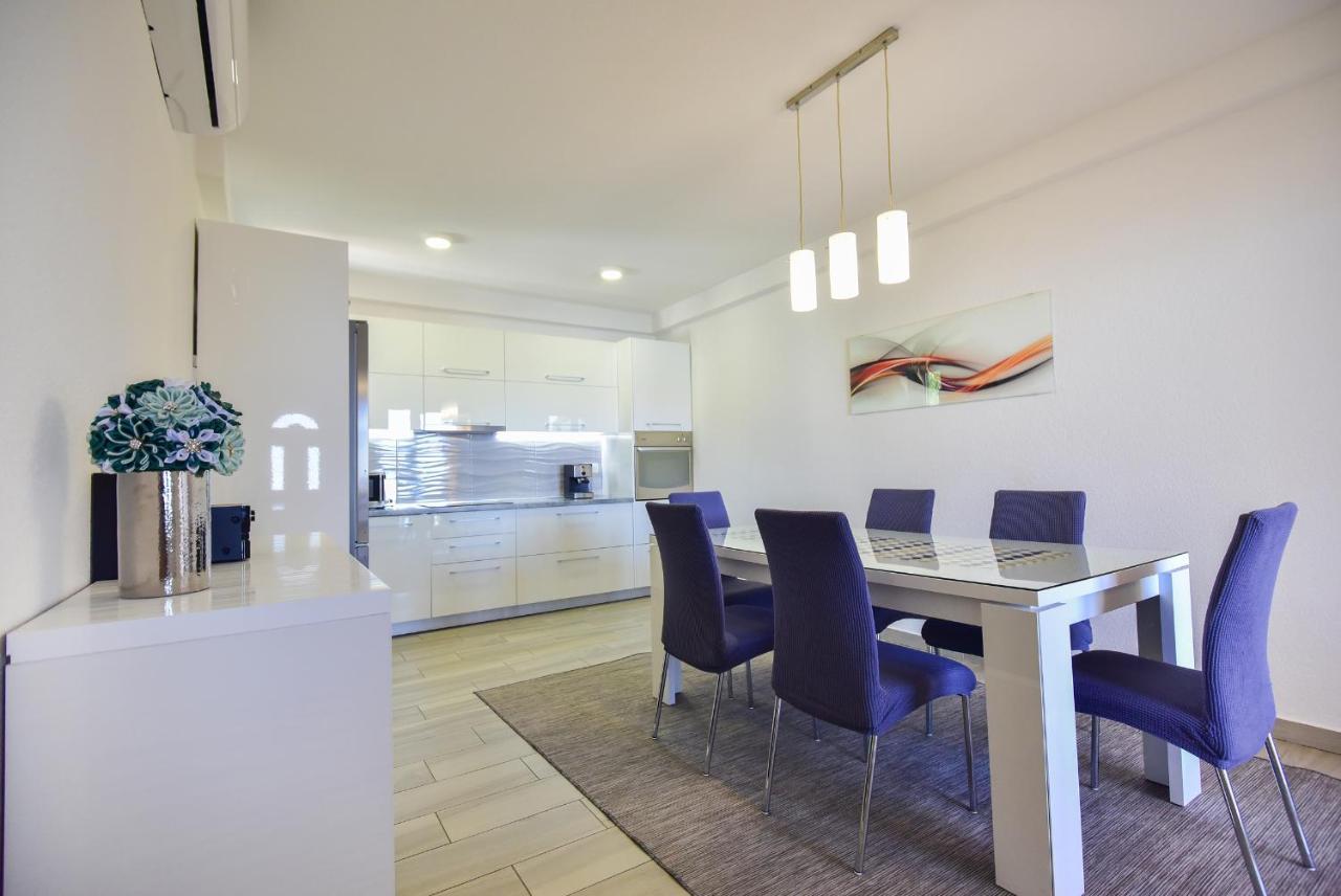 Apartment Maslina Makarska Exteriör bild